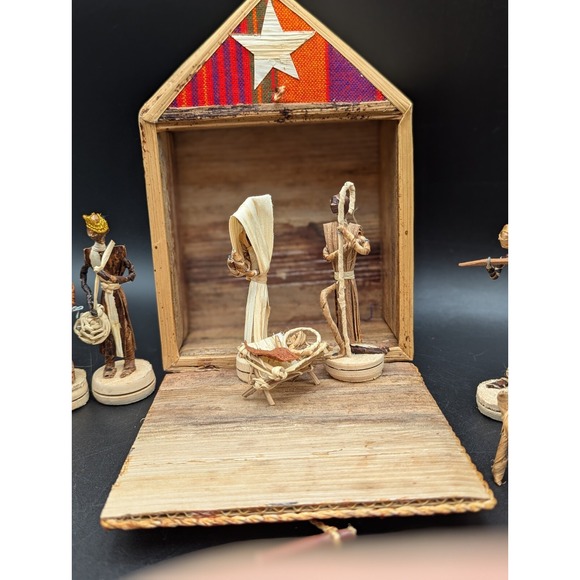 13 pc Handmade African Kenya Banana Fiber Palm Leaf Nativity Set Christmas Decor - Picture 9 of 16